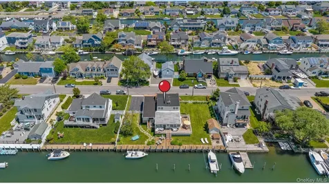52 Bayview Avenue Babylon NY 11702