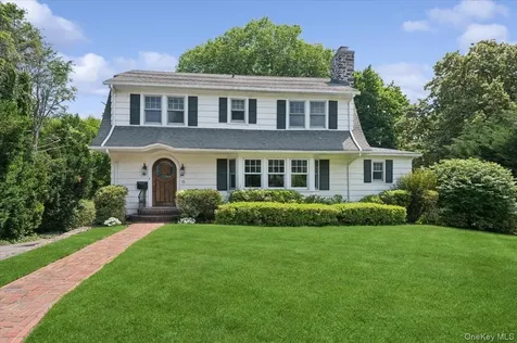 15 Lyons Place Larchmont NY 10538
