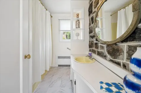 15 Lyons Place Larchmont NY 10538