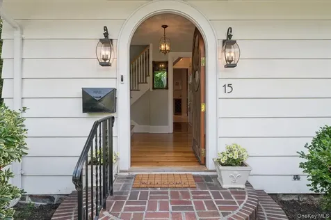 15 Lyons Place Larchmont NY 10538