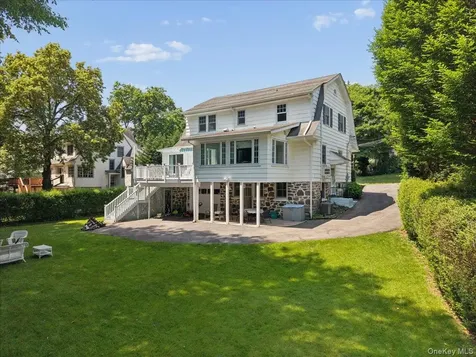 15 Lyons Place Larchmont NY 10538
