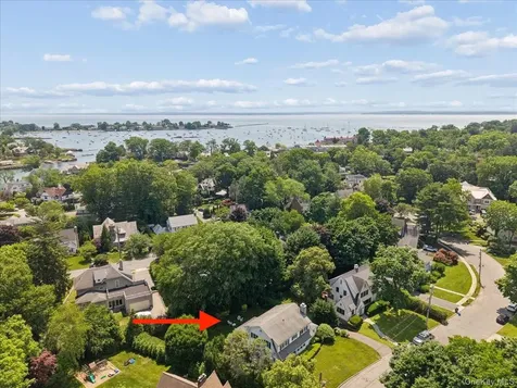 15 Lyons Place Larchmont NY 10538