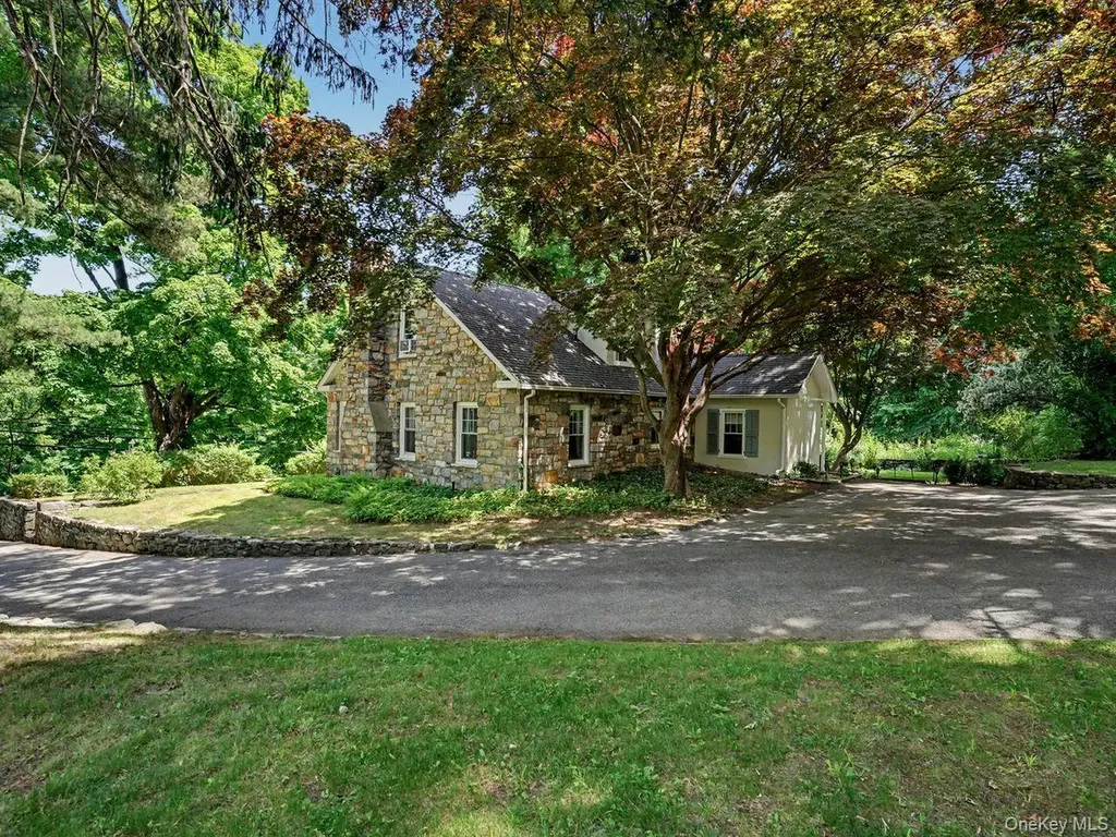 729 Croton Falls Road Carmel NY 10512