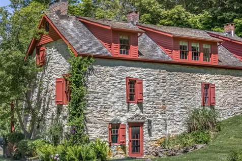 1282 Old Post Road Ulster Park NY 12487