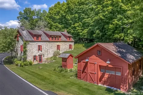 1282 Old Post Road Ulster Park NY 12487