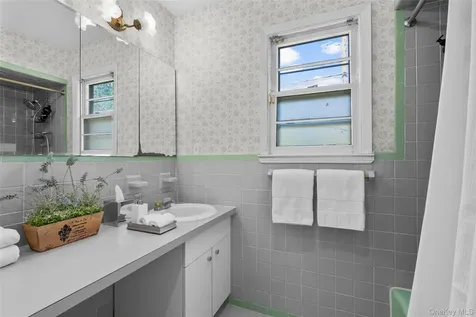 76 Soundview Avenue White Plains NY 10606