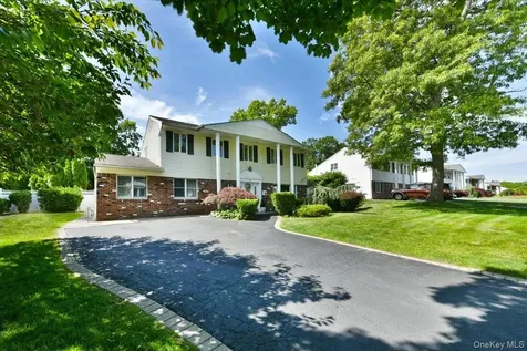 22 Chatham Road Commack NY 11725