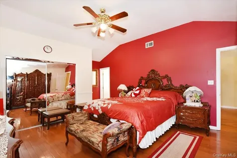 22 Chatham Road Commack NY 11725