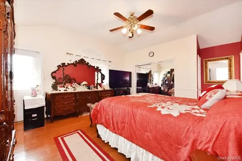 22 Chatham Road Commack NY 11725