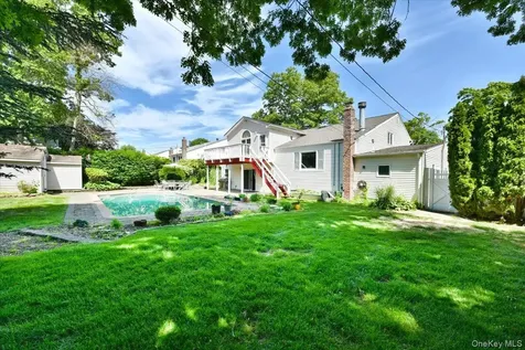 22 Chatham Road Commack NY 11725