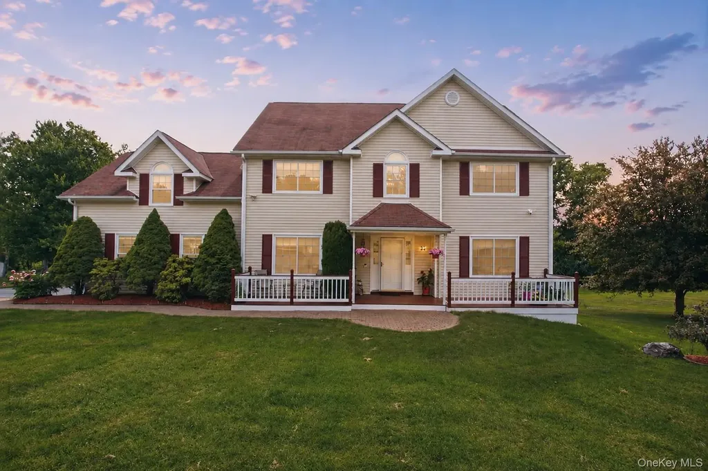 33 Gabriels Path Poughquag NY 12570