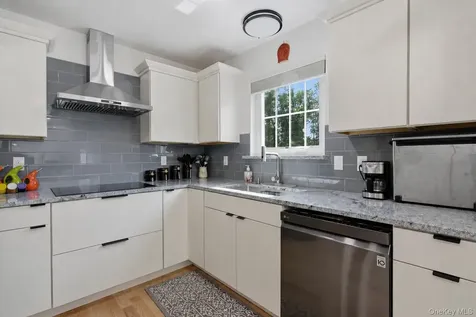 33 Gabriels Path Poughquag NY 12570