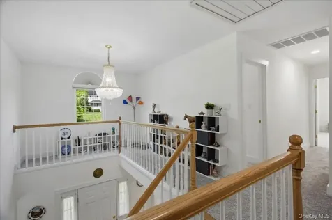 33 Gabriels Path Poughquag NY 12570