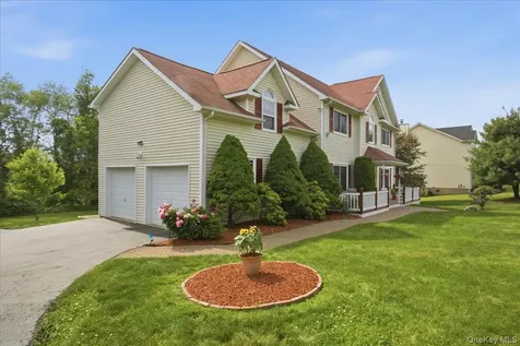 33 Gabriels Path Poughquag NY 12570