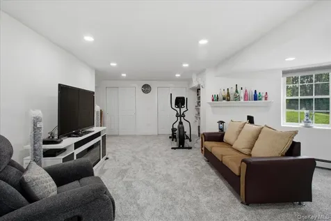33 Gabriels Path Poughquag NY 12570