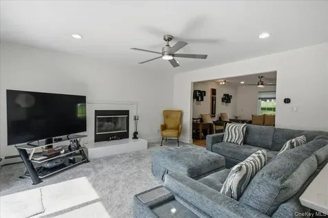 33 Gabriels Path Poughquag NY 12570