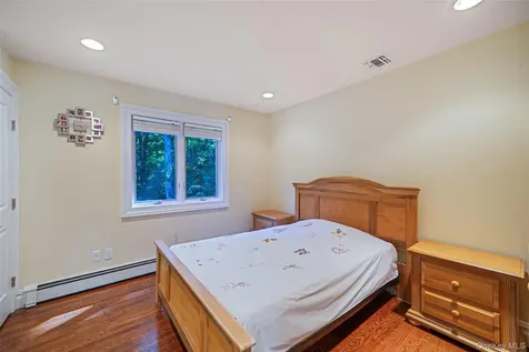 589 Landing Avenue Smithtown NY 11787