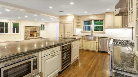 113 Buckram Road Locust Valley NY 11560