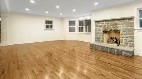 113 Buckram Road Locust Valley NY 11560