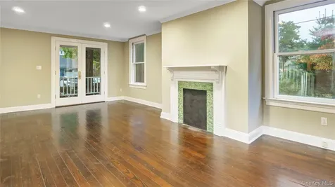 113 Buckram Road Locust Valley NY 11560