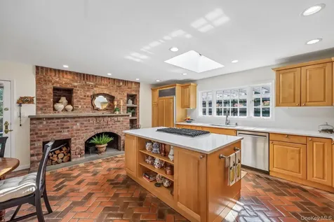173 Meadbrook Road Garden City NY 11530