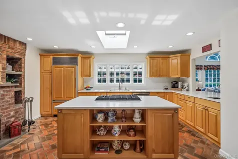 173 Meadbrook Road Garden City NY 11530