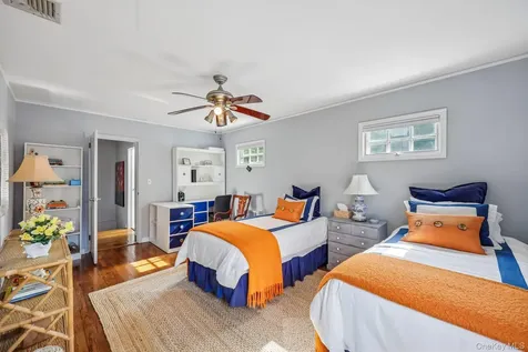 173 Meadbrook Road Garden City NY 11530
