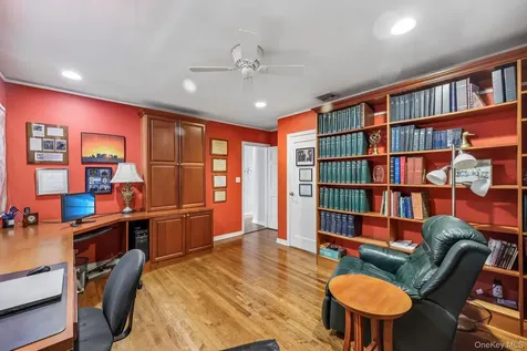 173 Meadbrook Road Garden City NY 11530