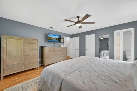 15 Round Tree Lane Montrose NY 10548