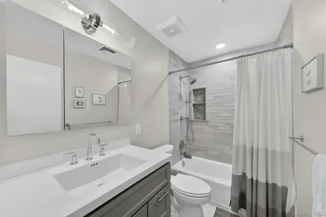 15 Round Tree Lane Montrose NY 10548