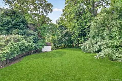 15 Round Tree Lane Montrose NY 10548