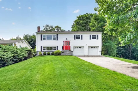 15 Round Tree Lane Montrose NY 10548