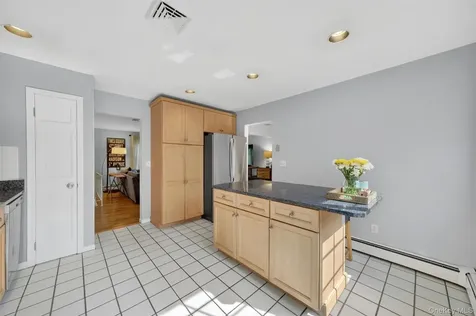 15 Round Tree Lane Montrose NY 10548