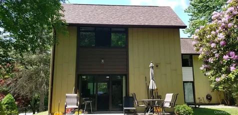 43 Elizabeth Way Kiamesha Lake NY 12751