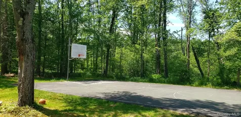 43 Elizabeth Way Kiamesha Lake NY 12751