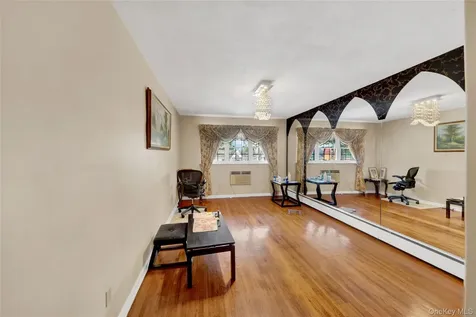 419 Turneur Avenue Bronx NY 10473