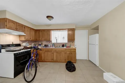 419 Turneur Avenue Bronx NY 10473