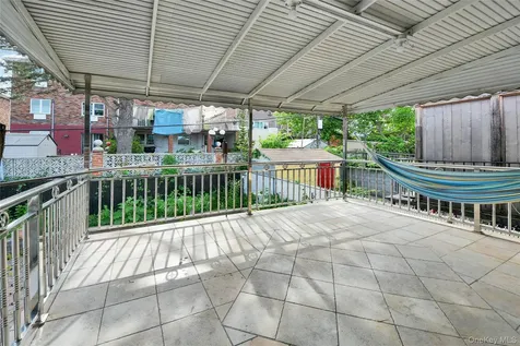 419 Turneur Avenue Bronx NY 10473
