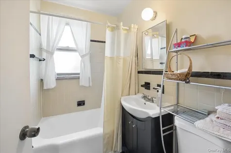 7 Wainwright Avenue Yonkers NY 10710