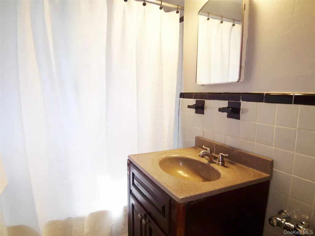 1 Fisher Drive Mount Vernon NY 10552