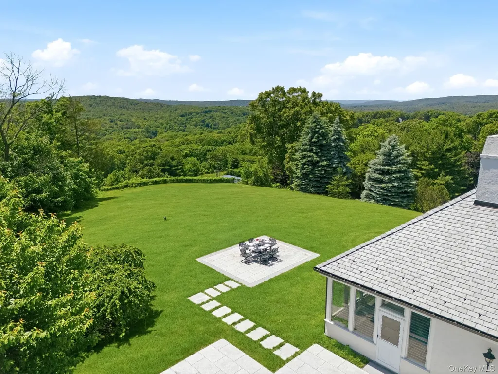 20 Meeting House Road Bedford Corners NY 10549