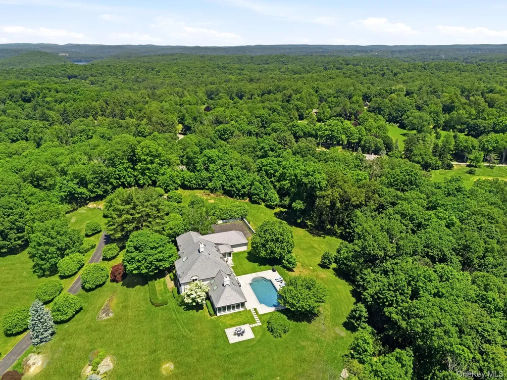 20 Meeting House Road Bedford Corners NY 10549