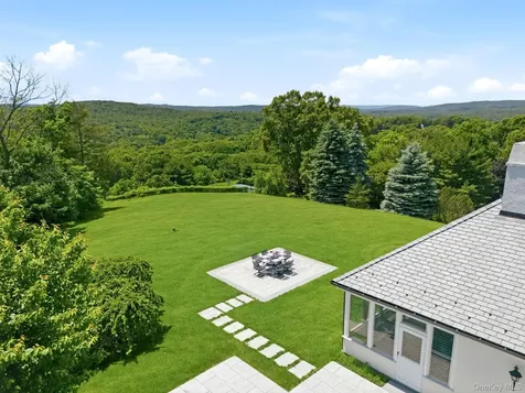 20 Meeting House Road Bedford Corners NY 10549