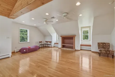 79 Millbrook Road Wallkill NY 12589