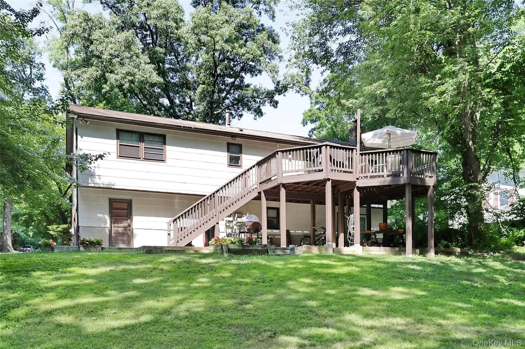 150 Schweizer Lane Bardonia NY 10954