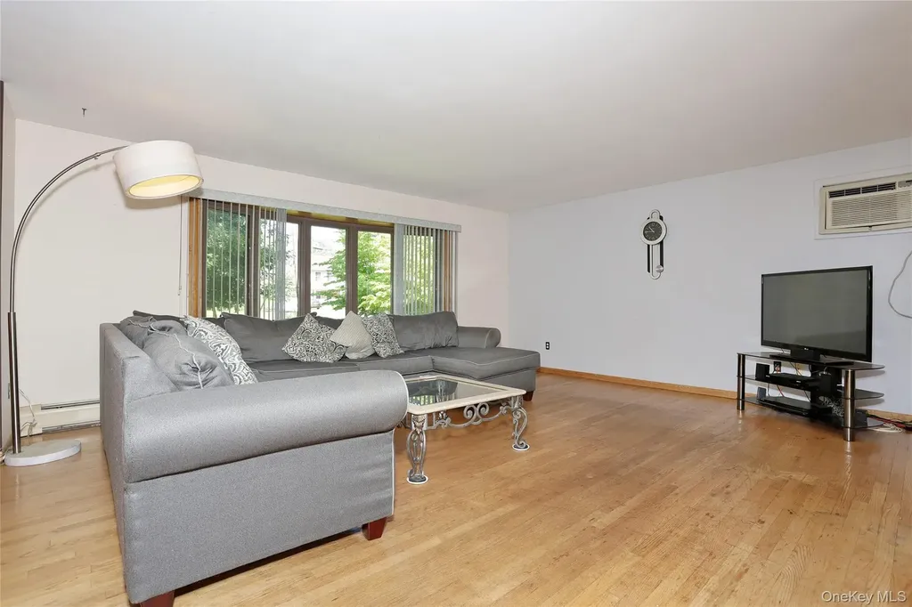 150 Schweizer Lane Bardonia NY 10954