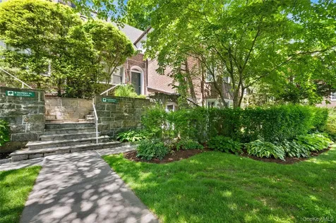 9 Sentry Place Scarsdale NY 10583