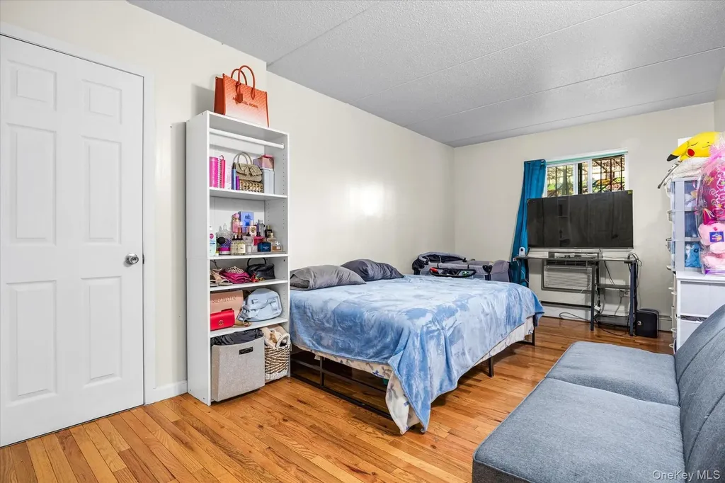 2058 Washington Avenue Bronx NY 10457