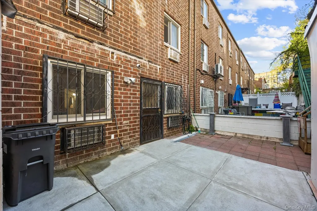 2058 Washington Avenue Bronx NY 10457
