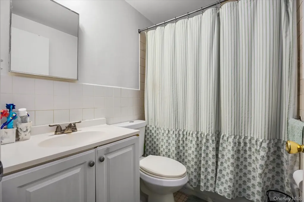 2058 Washington Avenue Bronx NY 10457